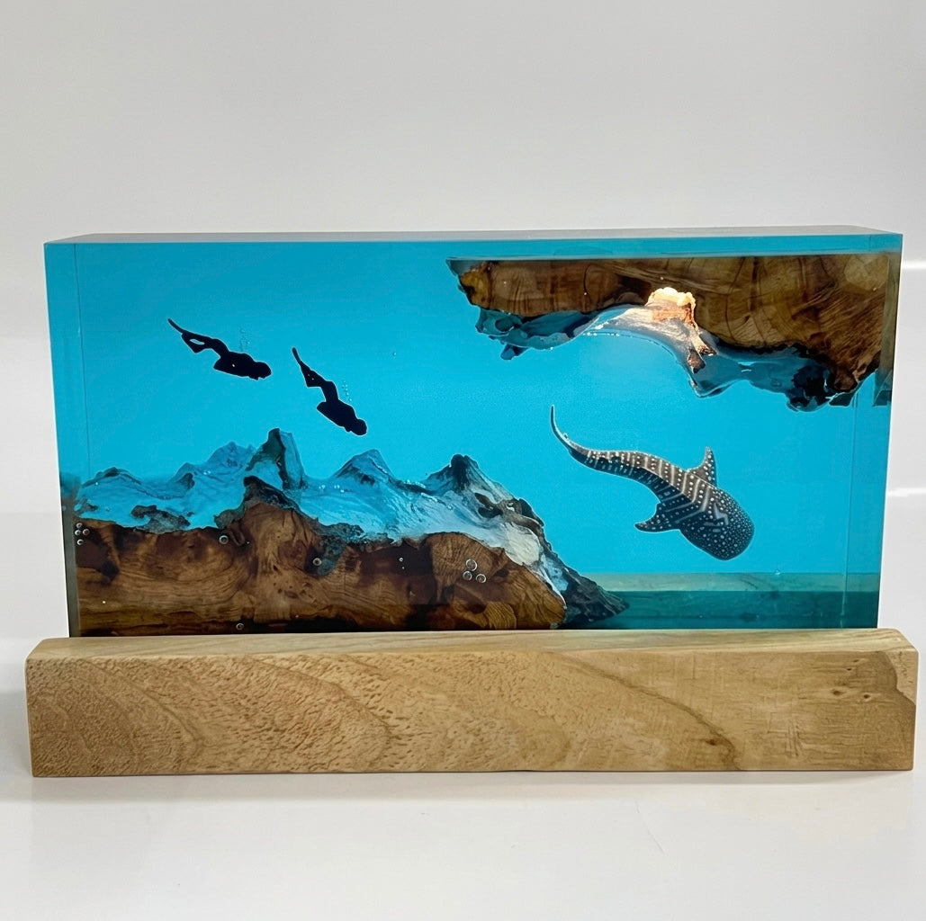 Whale and Divers Resin Lamp